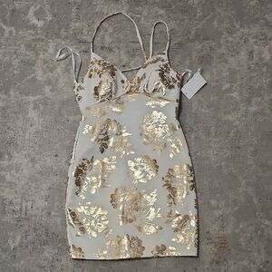 (NWT) Elegant Gold Floral Dress